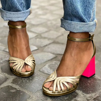 Milviana | Classic sandals with ankle strap and open toes